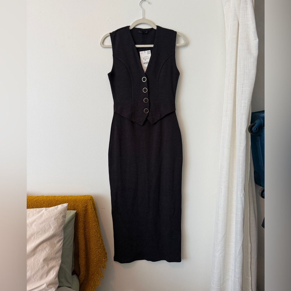 Zara Charcoal Gray Sleeveless Midi Dress with Buttoned Vest - Picture 2 of 6